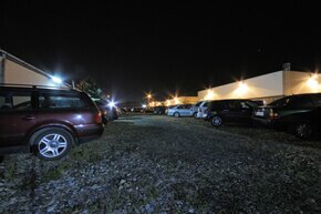 parking nocą