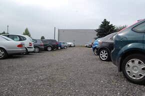 widok aleja parkingu